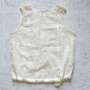 Anthropologie TINY Brand Cream Sleeveless Top Embroidered Keyhole Size Small